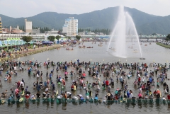 장흥 물축제, 3일만에 관광객 30만명 ‘흥행 질주’