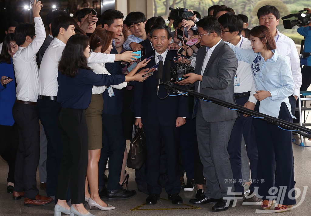 [NW포토]‘한국항공우주산업 비리 의혹 정점…하성용 전 KAI 대표 검찰 소환’