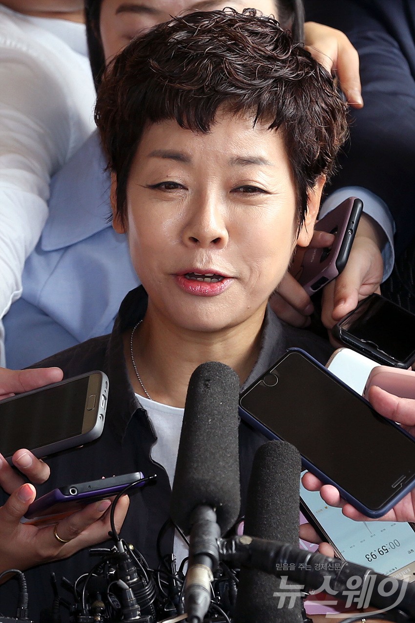 [NW포토]방송인 김미화, ‘MB블랙리스트 관련 참고인 조사’