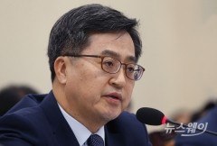 김동연, 정치권에 작심 비판⋯교체 염두 발언?