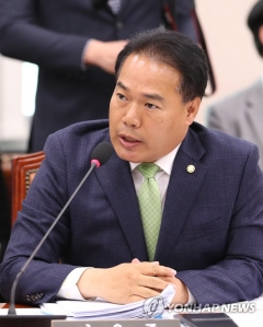 ‘음주운전’ 이용주 의원, 경찰 조사 후 귀가···“혐의 인정”