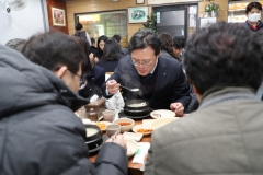 영등포구, `코로나19`로 위축된 지역경제 살린다