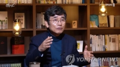 유시민, ‘대권도전설’에 “뇌피셜···장난감 취급말라”