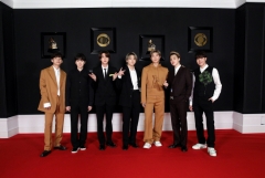 BTS, 그룹활동 잠정중단 선언···"한 단계 성장해 올 것"