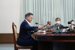 국무회의서 공정거래법 시행령 통과···靑 “우리 경제 성장 기대”