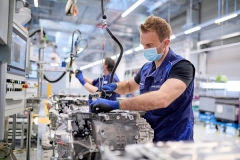 BMW 전기차 ‘iX’ 올해 11월 국내 상륙···‘30년 글로벌 판매 50% 전기차로