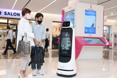 LG전자, ‘가이드봇’ 신제품 출시···코엑스몰서 시범운영