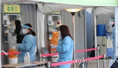 오후 6시까지 전국 코로나 확진자 981명···어제보다 24명↑
