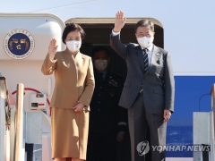 문 대통령, G20 참석차 로마行···7박9일 순방 돌입