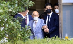 전두환 사망···李 “내란 학살 주범”, 尹 “정치 이야기 시의적절하지 않아”