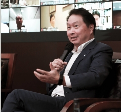 최태원 “자녀에게 승계 강요하지 않을 것···노력해서 기회 얻어야”