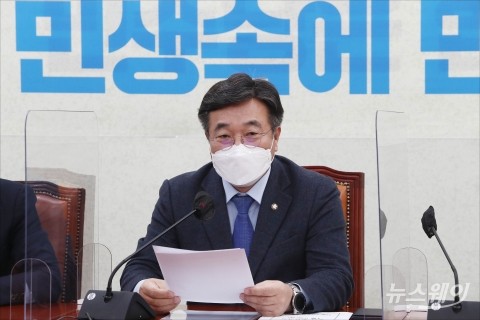윤호중 “윤석열 표 쇄신 첫 작품이 비리 의원 박덕흠 도둑 복당”