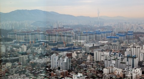 文-尹 정책 괴리에 혼돈에 빠진 부동산 시장