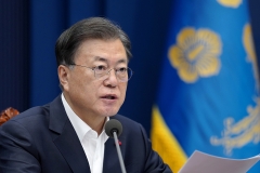 문 대통령 "우크라이나 사태, 비상대응 TF로 선제 대응"