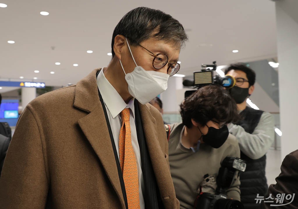 [NW포토]이창용 한국은행 총재 후보자 입국