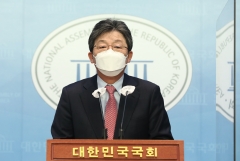 '검수완박' 민형배 민주당 탈당에···권성동 "용납할 수 없는 꼼수"