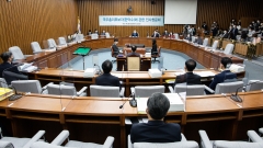 한덕수 인사청문회 40분 만에 정회···민주·정의, '자료 미제출' 이유로 불참