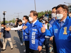 이재명, 성남FC 수사에 "선거때인데 두번이나 압수수색"