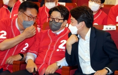 권성동, 이준석·정진석 설전에···"소모적 논쟁 그만"