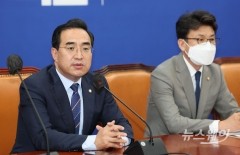 [NW포토]후반기 국회의장 관련 발언하는 박홍근 원내대표