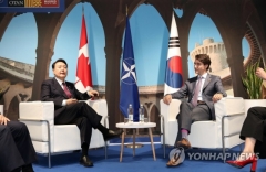 윤 대통령, 캐나다 총리와 정상회담···미래지향적 양자관계에 동의
